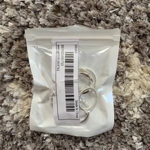 Pack of silver rings